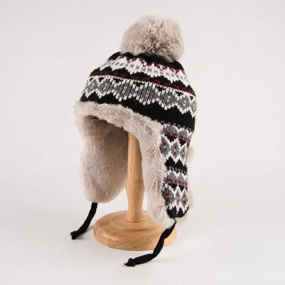 Bonnet Trappeur d'Hiver Tricoté avec Oreillettes en Peluche Chaleur & Style Nordique